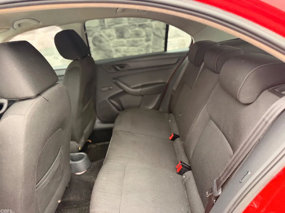 Skoda Rapid Saloon, Petrol, 2013, Red