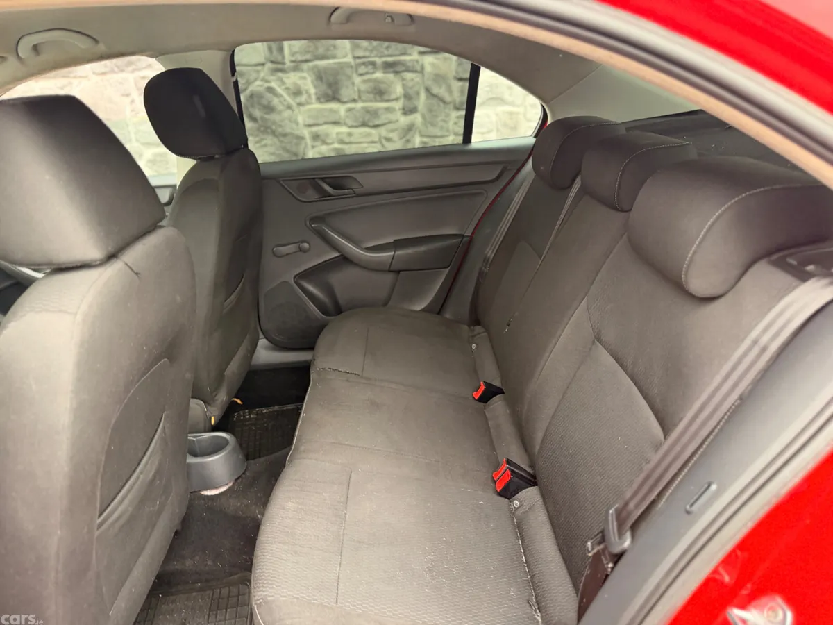 Skoda Rapid Saloon, Petrol, 2013, Red