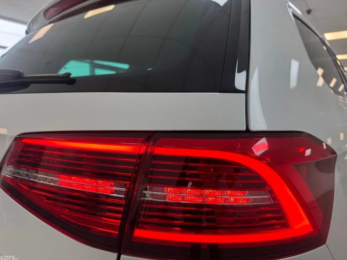 Volkswagen Passat Estate, Diesel, 2018, White