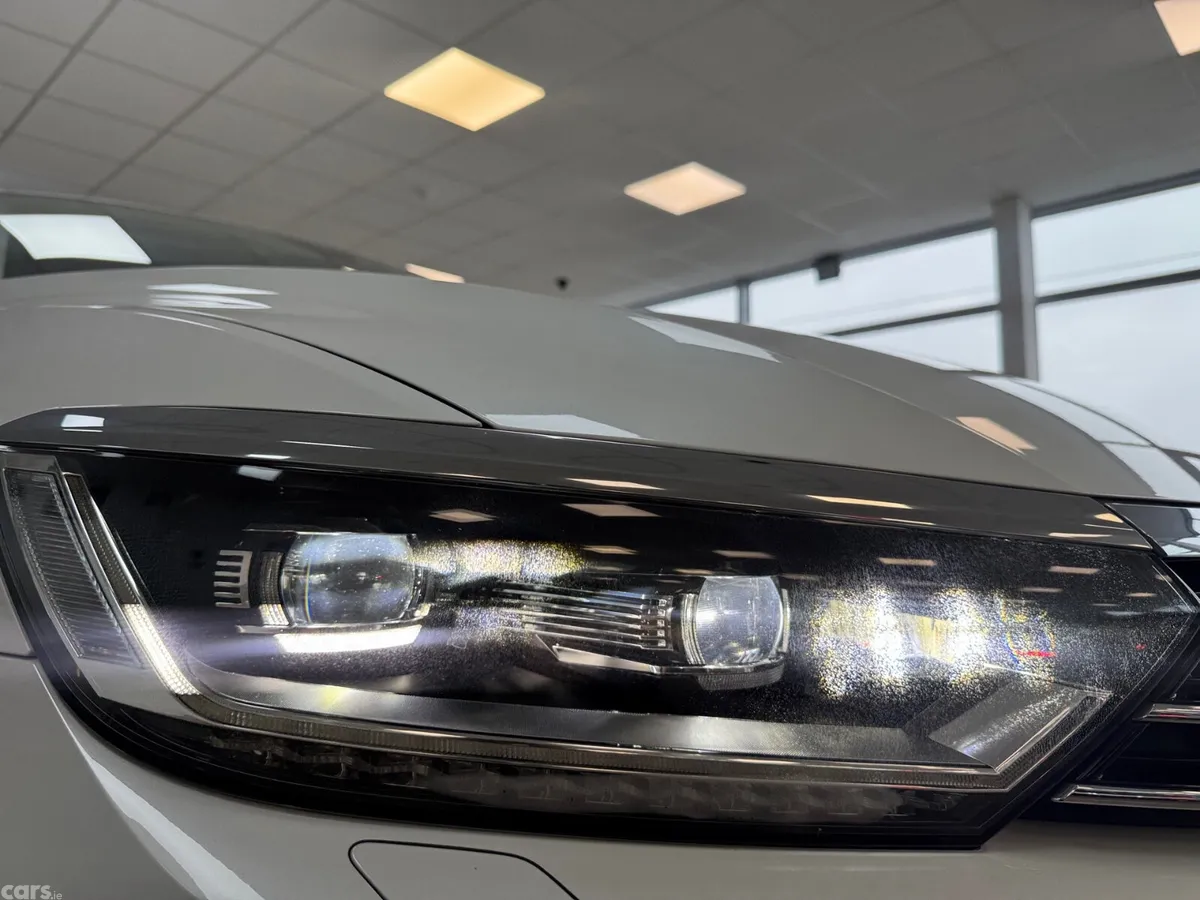 Volkswagen Passat Estate, Diesel, 2018, White