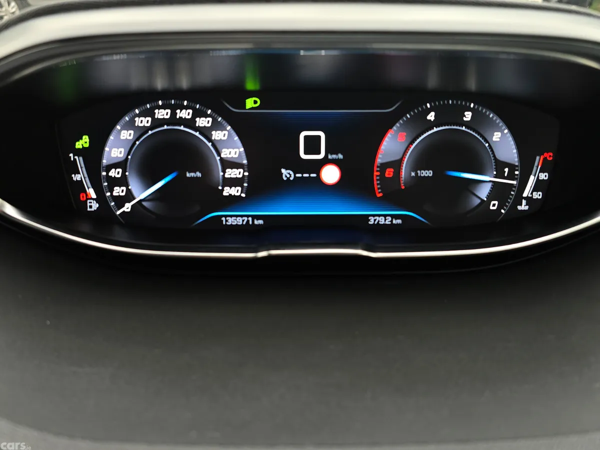 Peugeot 5008 MPV, Diesel, 2019, Grey