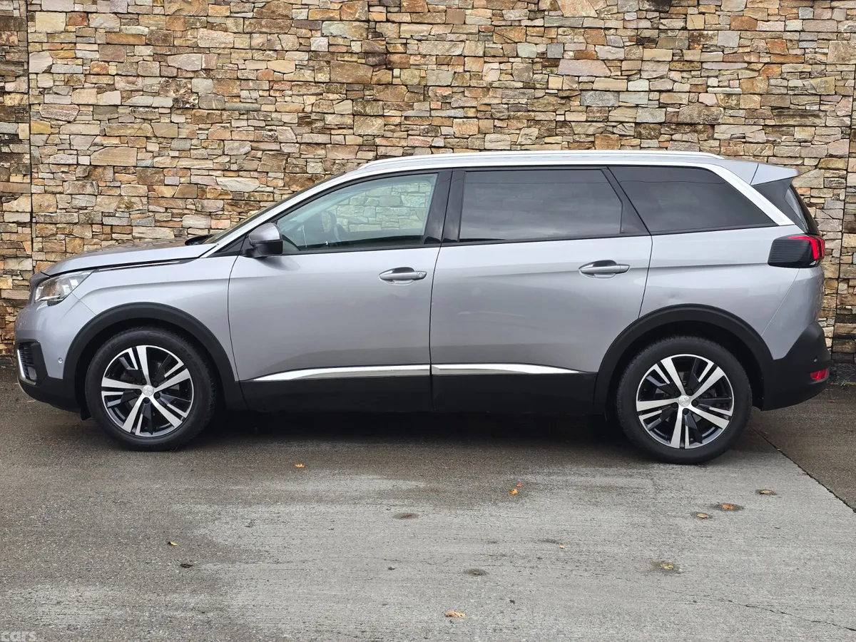 Peugeot 5008 MPV, Diesel, 2019, Grey