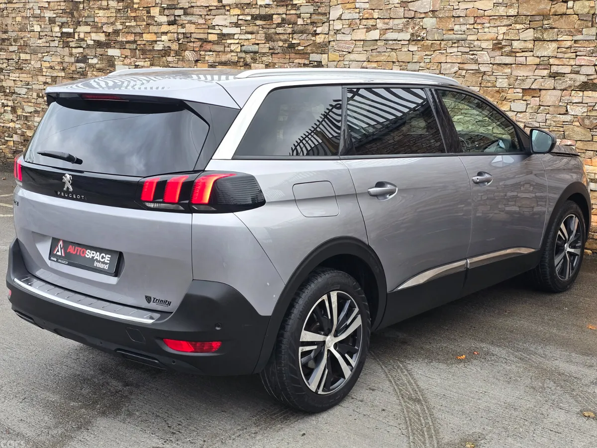 Peugeot 5008 MPV, Diesel, 2019, Grey