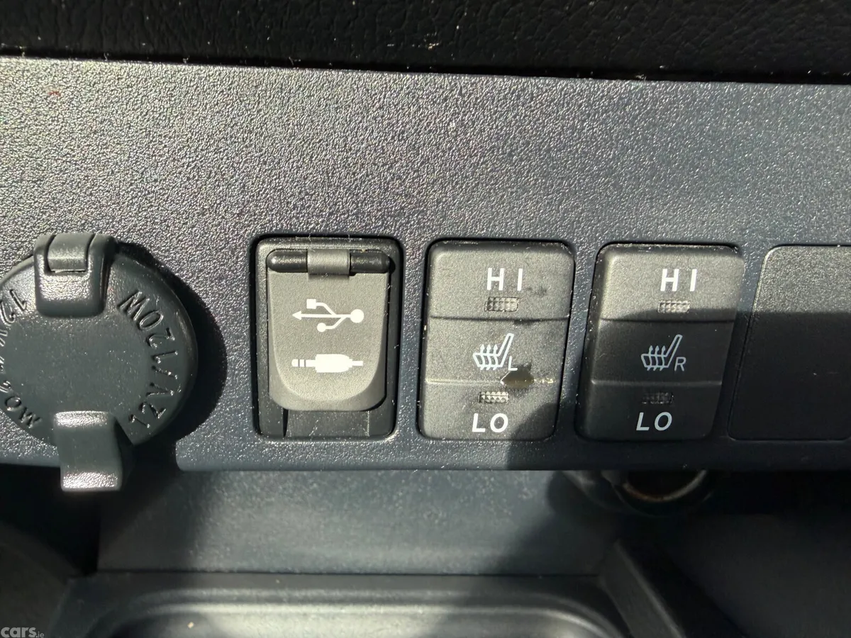 Toyota RAV4 SUV, Diesel, 2016, Brown