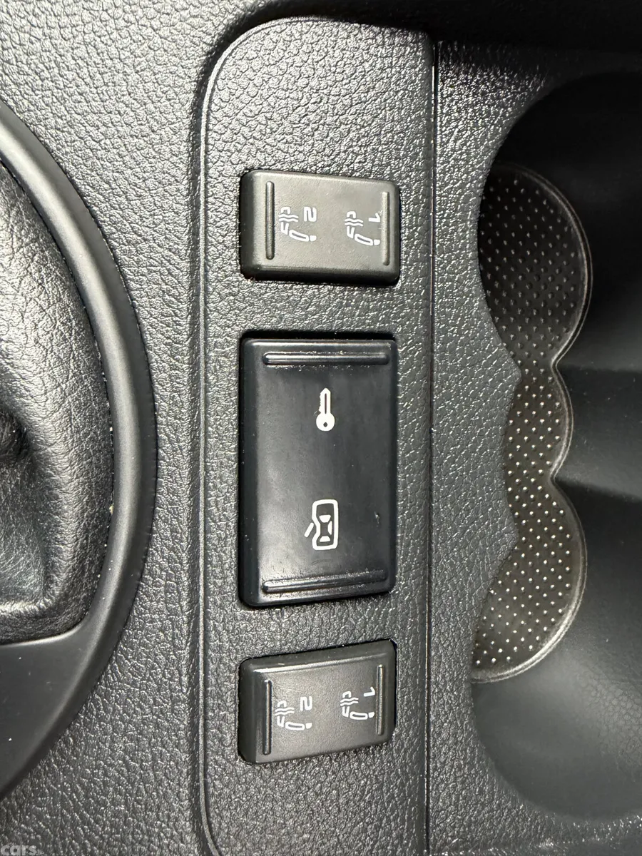 Skoda Fabia Hatchback, Petrol, 2011, White