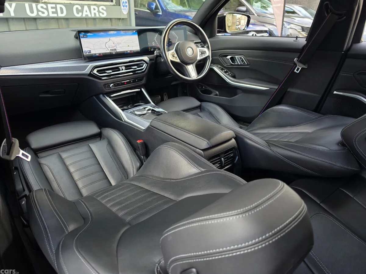 BMW 3-Series Estate, Petrol Hybrid, 2023, Black
