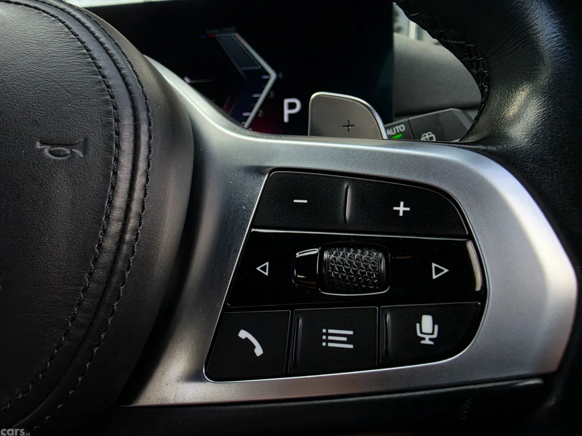 BMW 3-Series Estate, Petrol Hybrid, 2023, Black