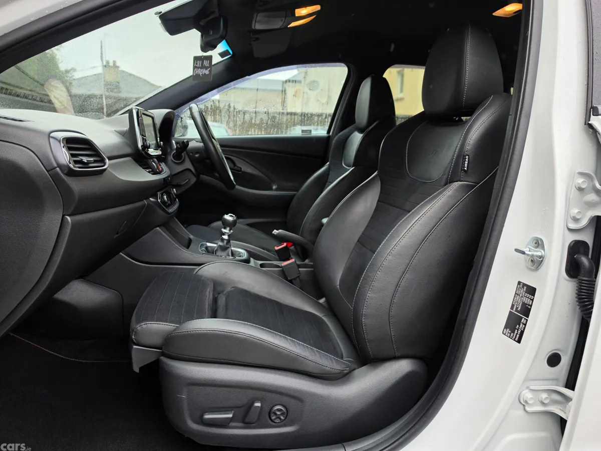 Hyundai i30 Hatchback, Petrol, 2018, White