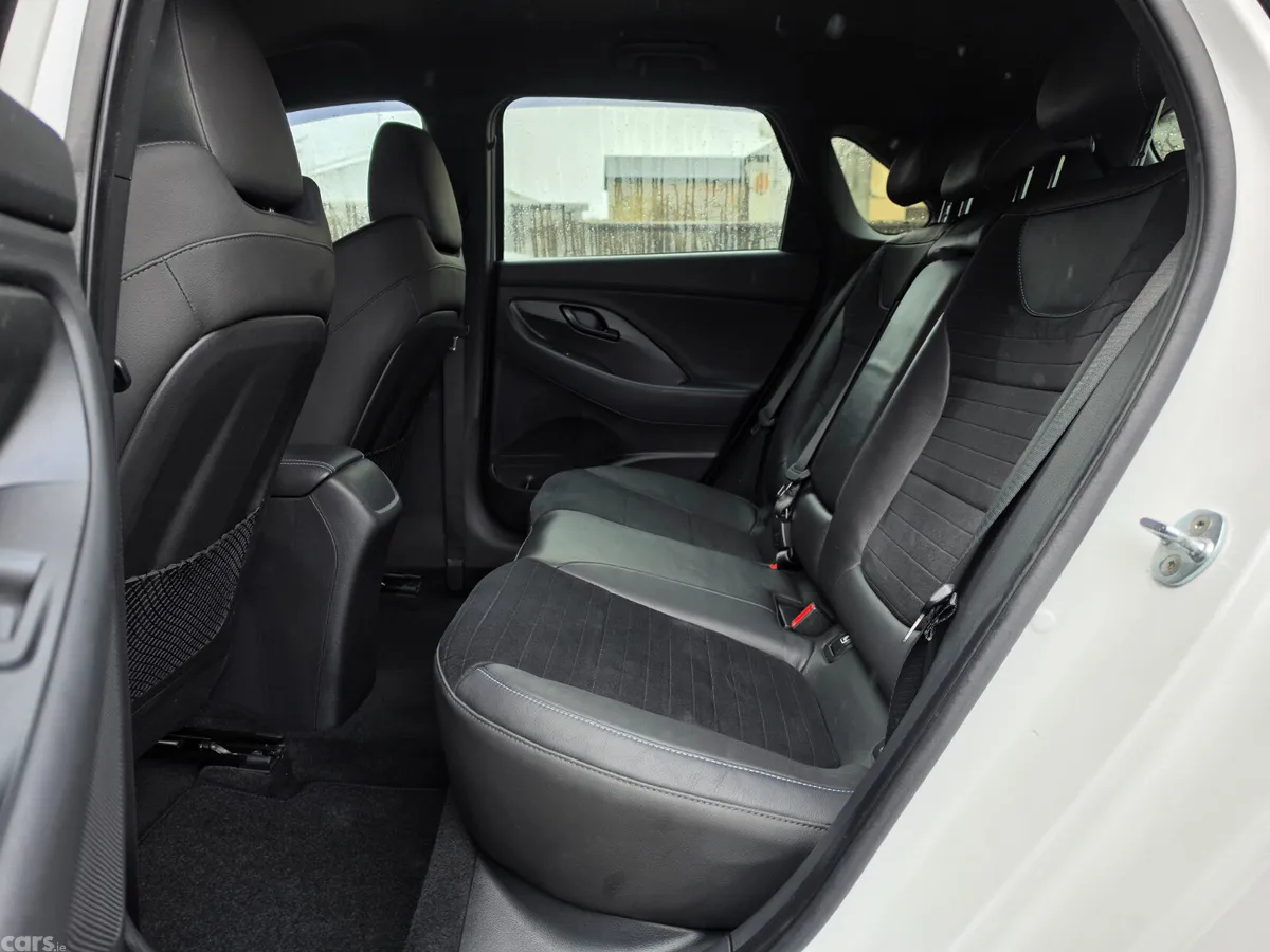Hyundai i30 Hatchback, Petrol, 2018, White