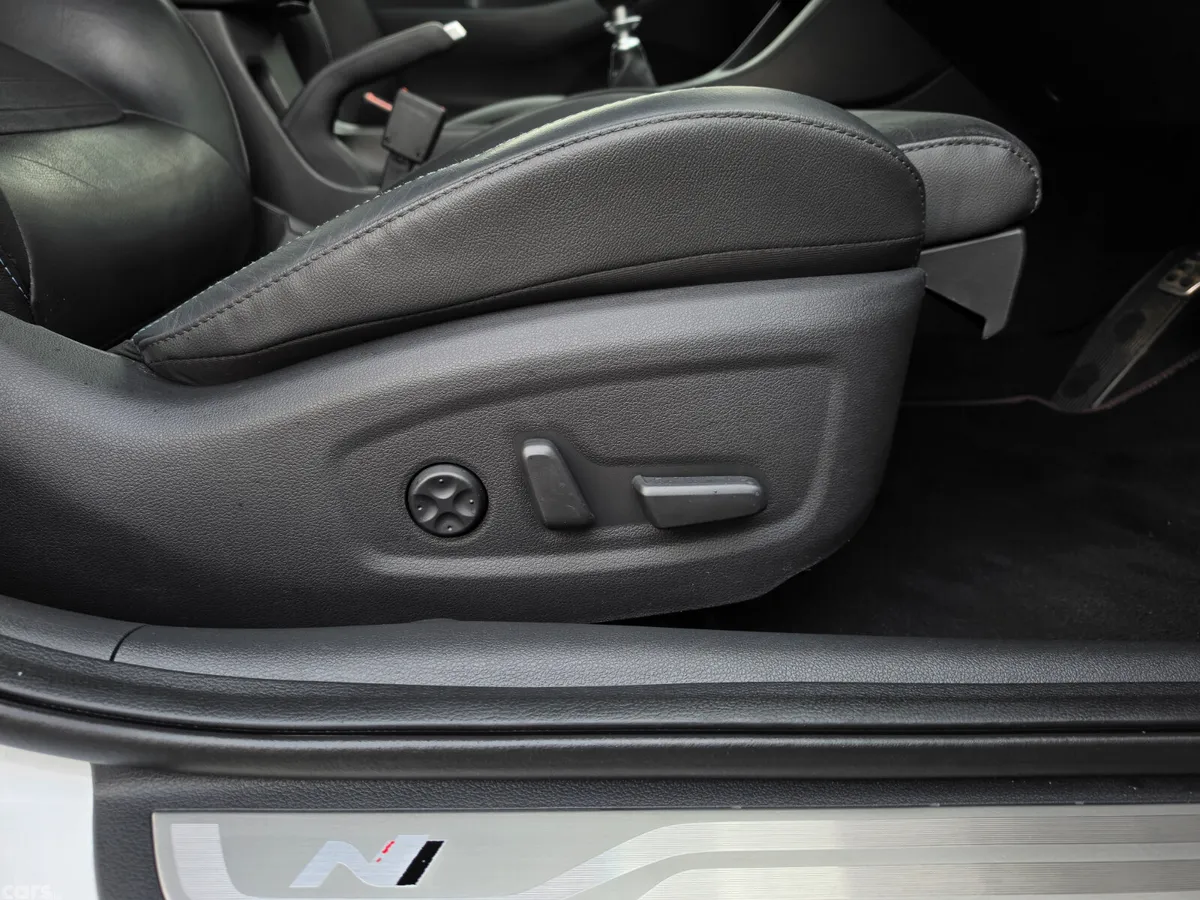 Hyundai i30 Hatchback, Petrol, 2018, White