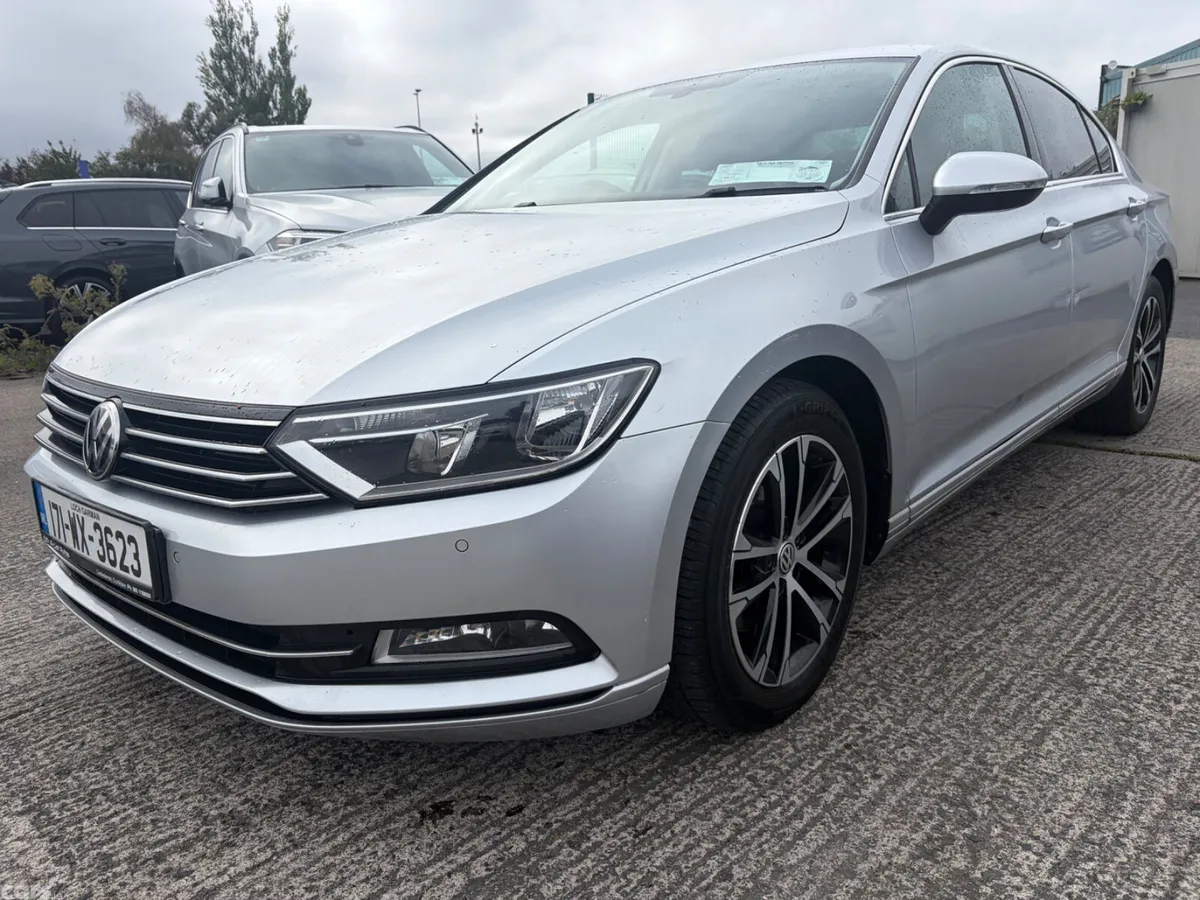 Volkswagen Passat Saloon, Diesel, 2017, Silver