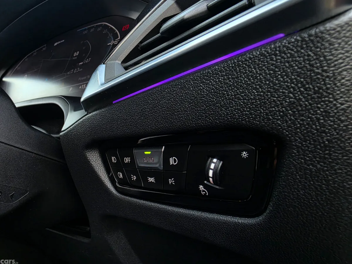 BMW 3-Series Saloon, Petrol Hybrid, 2020, Black