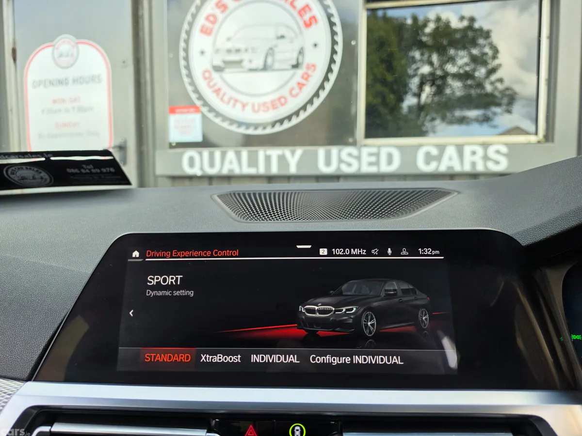 BMW 3-Series Saloon, Petrol Hybrid, 2020, Black