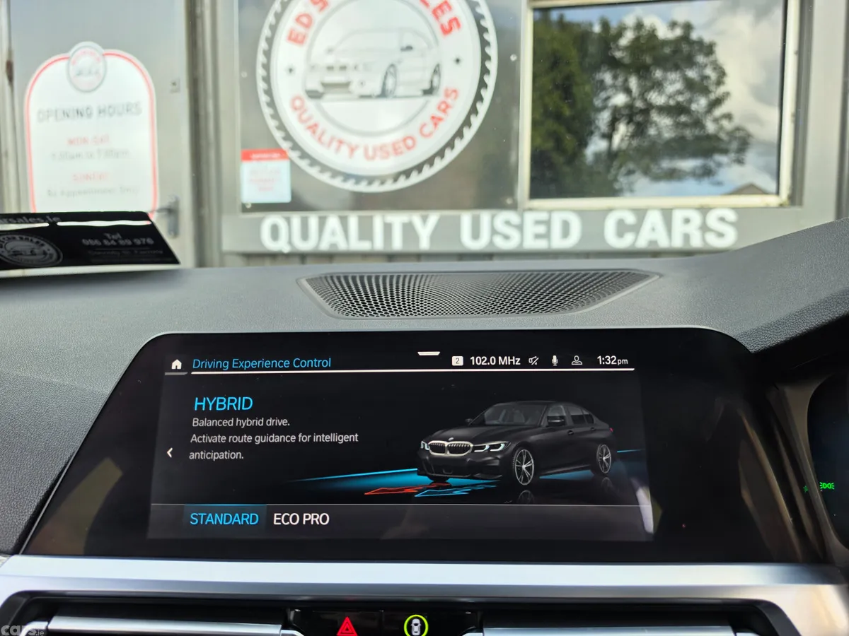 BMW 3-Series Saloon, Petrol Hybrid, 2020, Black