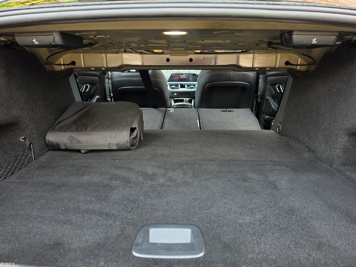 BMW 3-Series Saloon, Petrol Hybrid, 2020, Black