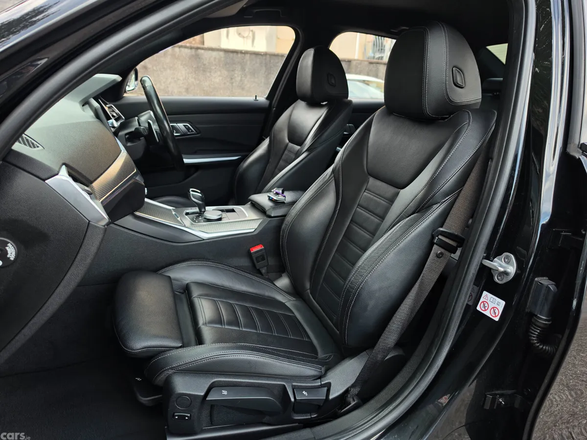 BMW 3-Series Saloon, Petrol Hybrid, 2020, Black