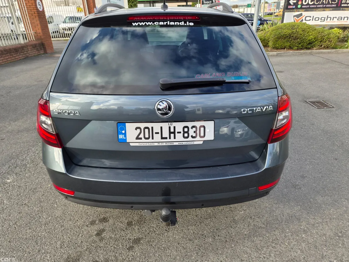 Skoda Octavia Estate, Diesel, 2020, Grey