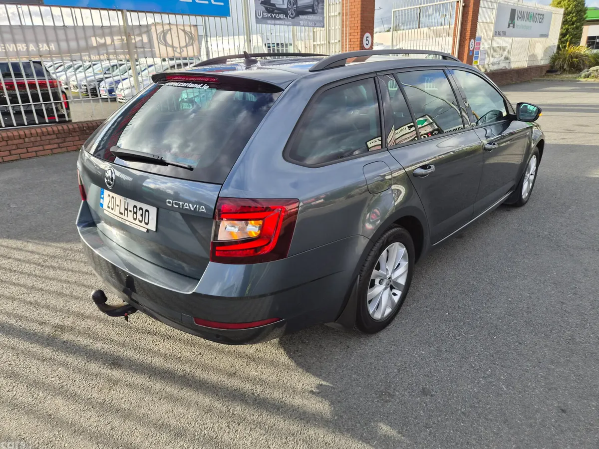 Skoda Octavia Estate, Diesel, 2020, Grey