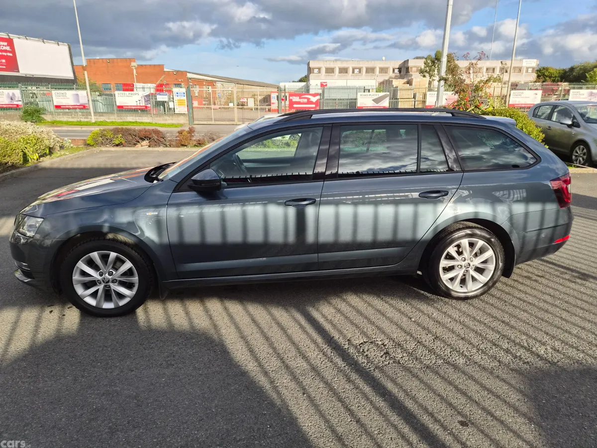 Skoda Octavia Estate, Diesel, 2020, Grey