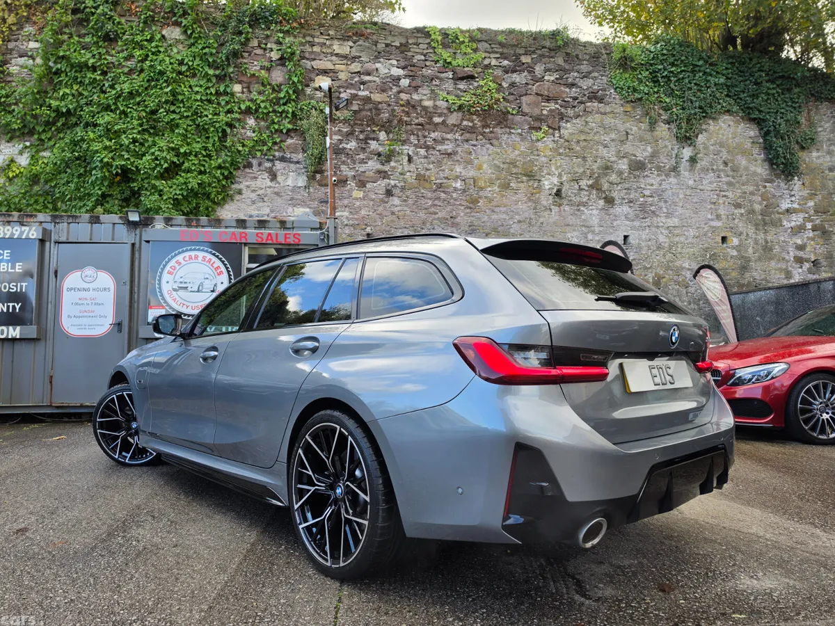 BMW 3-Series Estate, Petrol Hybrid, 2022, Grey