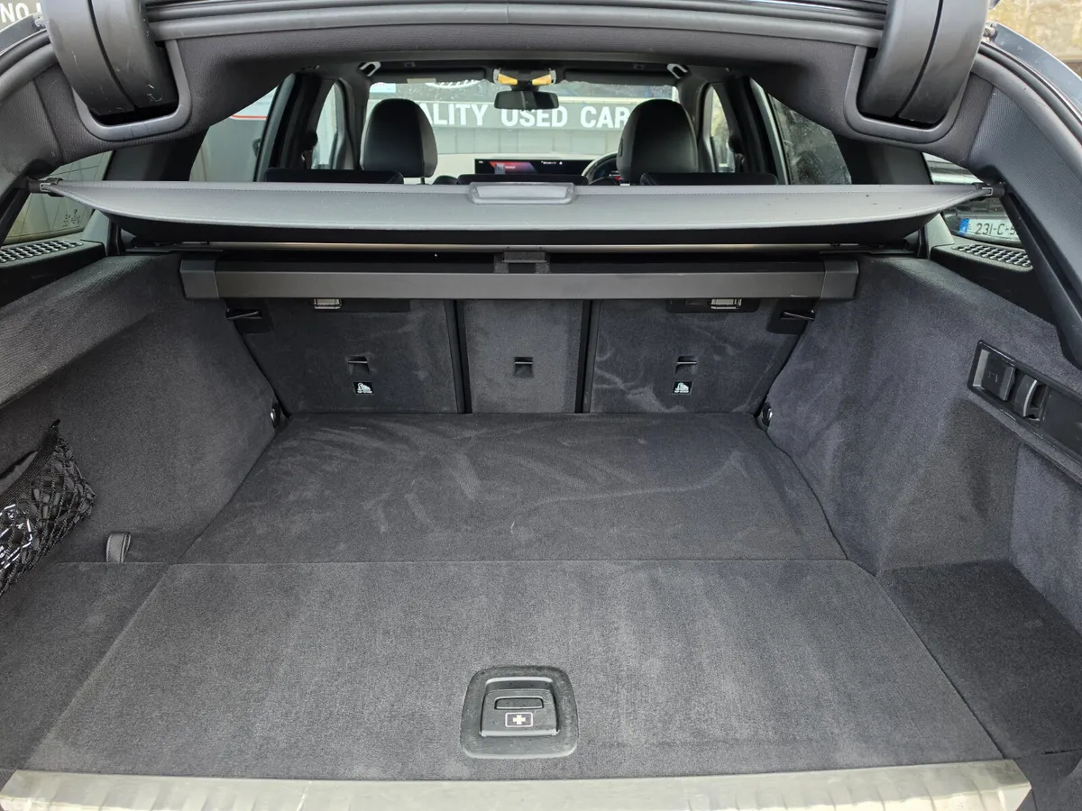 BMW 3-Series Estate, Petrol Hybrid, 2022, Grey