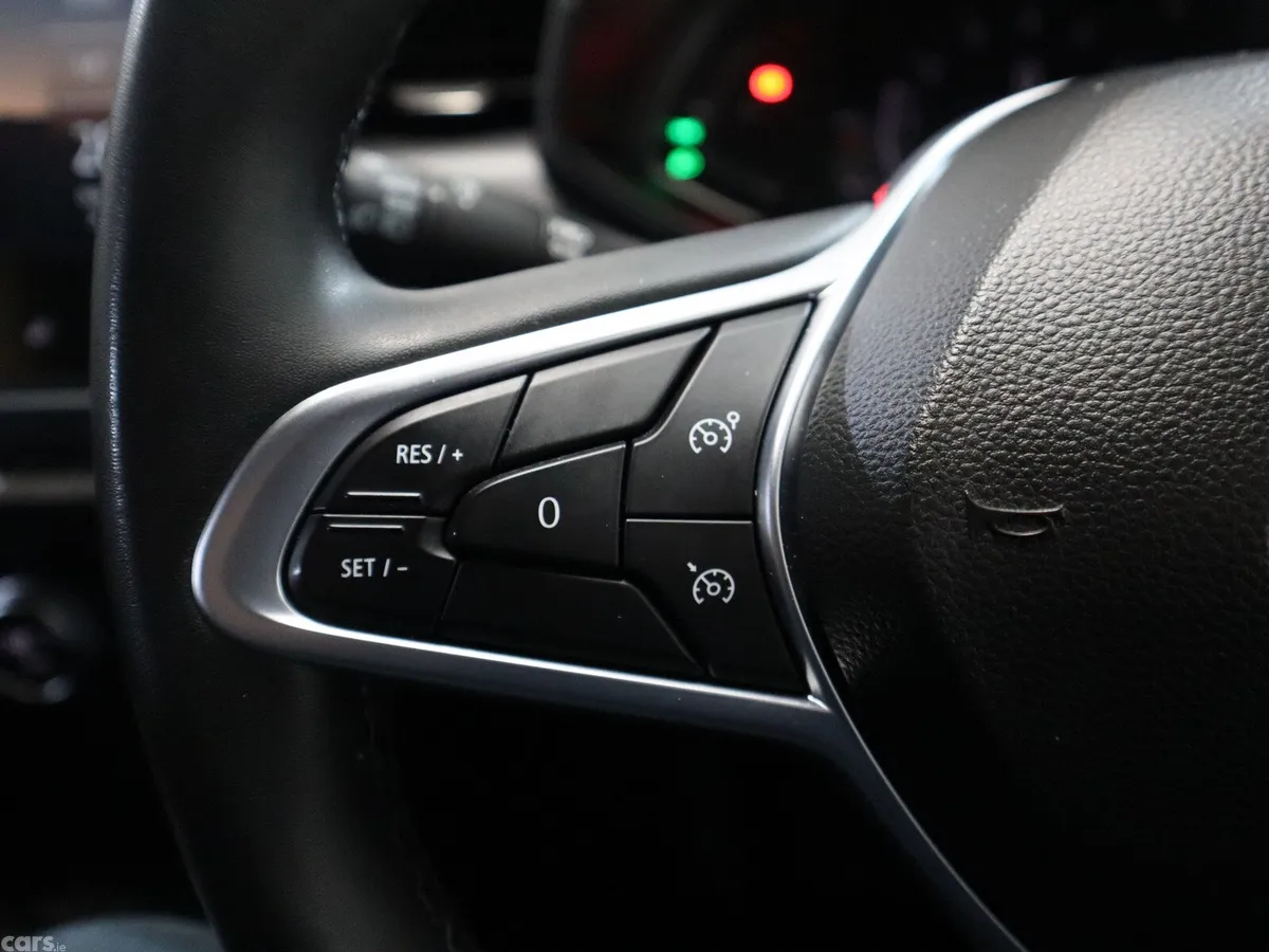 Renault Clio Hatchback, Petrol, 2023, Grey