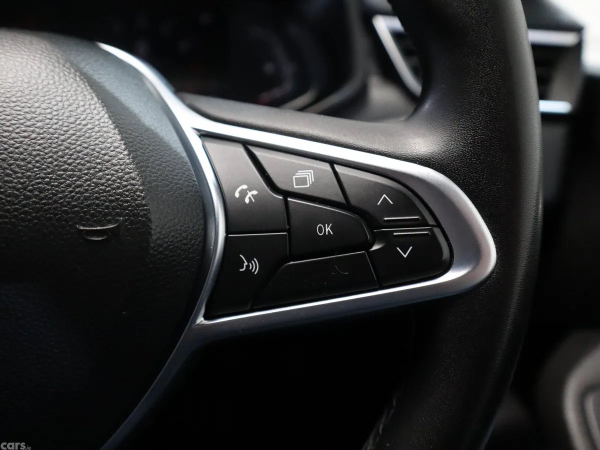 Renault Clio Hatchback, Petrol, 2023, Grey