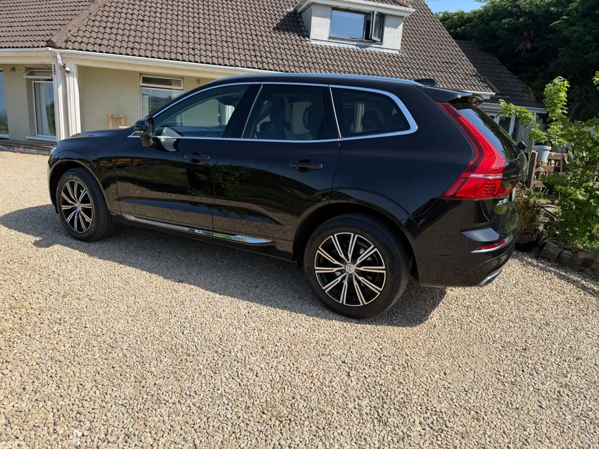 Volvo XC60 SUV, Petrol Plug-in Hybrid, 2018, Black