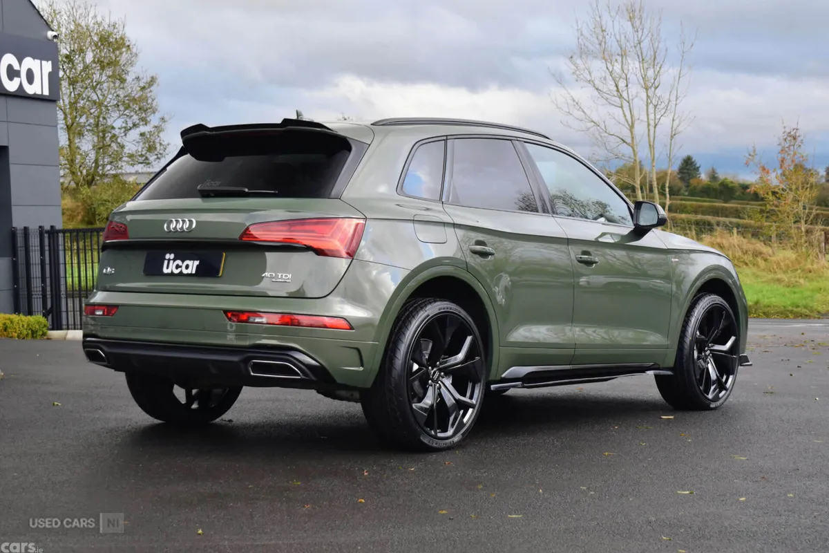 Audi Q5 SUV, Diesel Hybrid, 2023, Green