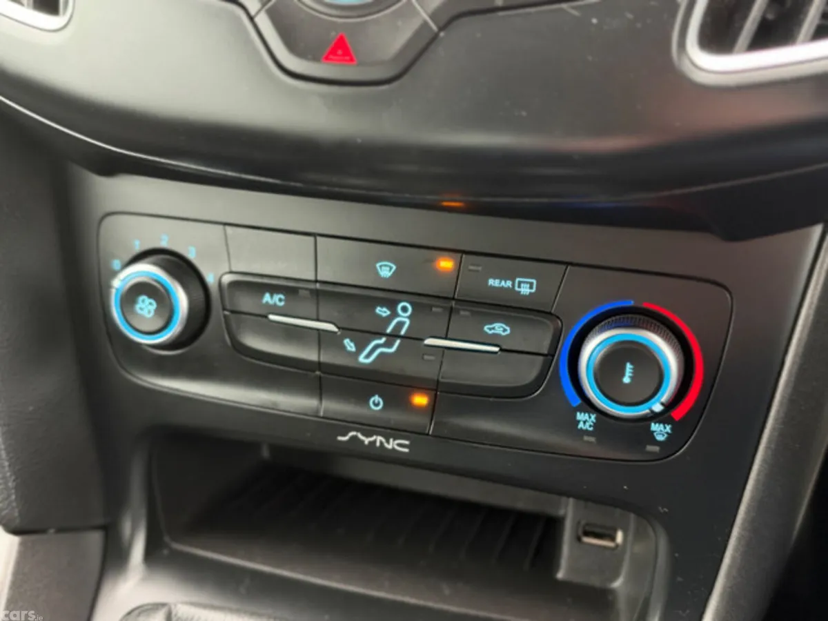 Ford Focus Hatchback, Diesel, 2016, Silver