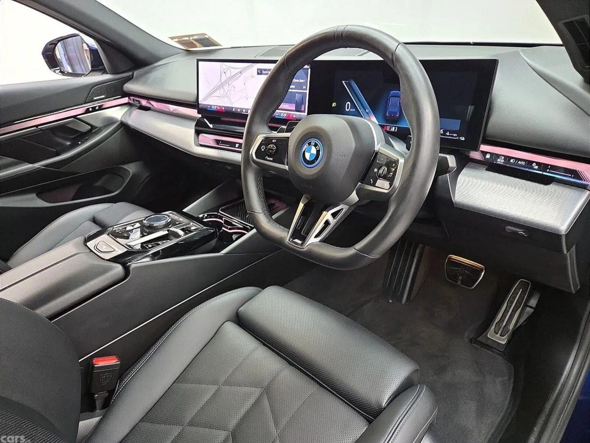 BMW 5-Series Saloon, Petrol Plug-in Hybrid, 2025, Blue