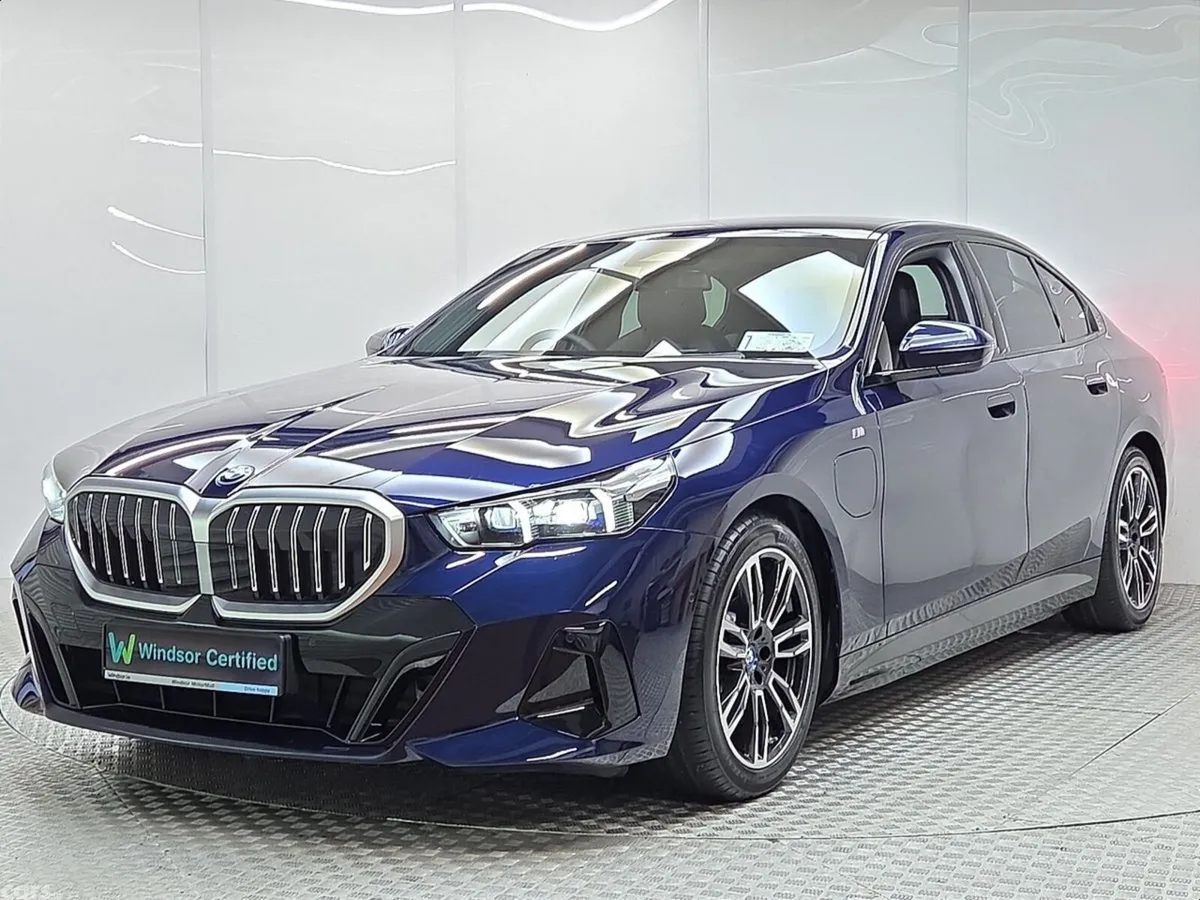 BMW 5-Series Saloon, Petrol Plug-in Hybrid, 2025, Blue