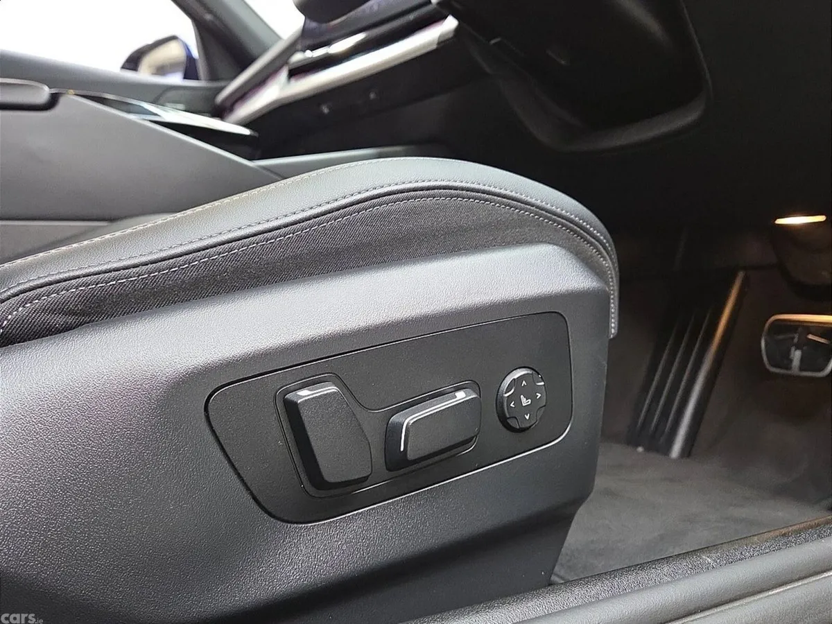 BMW 5-Series Saloon, Petrol Plug-in Hybrid, 2025, Blue