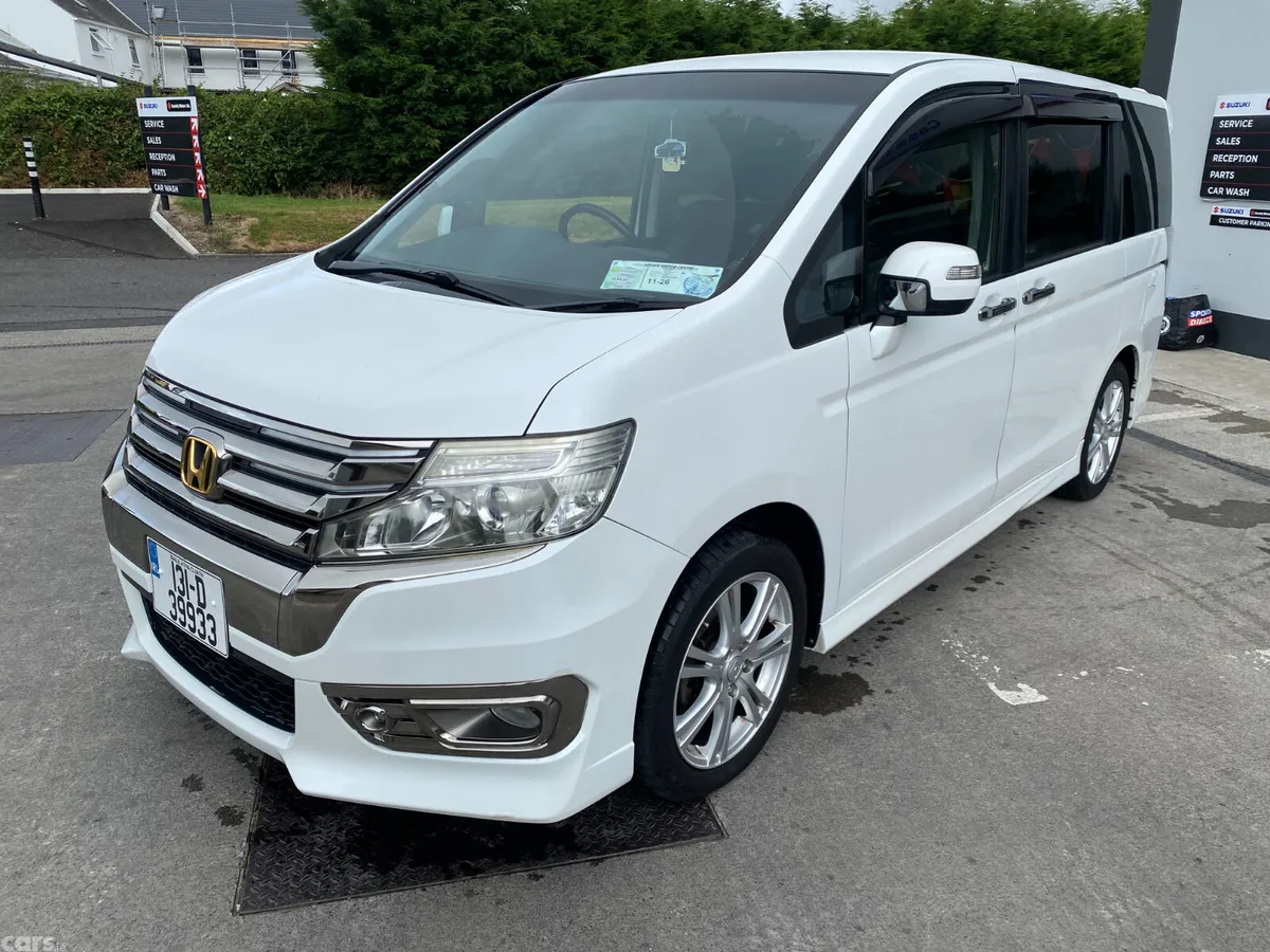 Honda Stepwagon MPV, Petrol, 2013, White