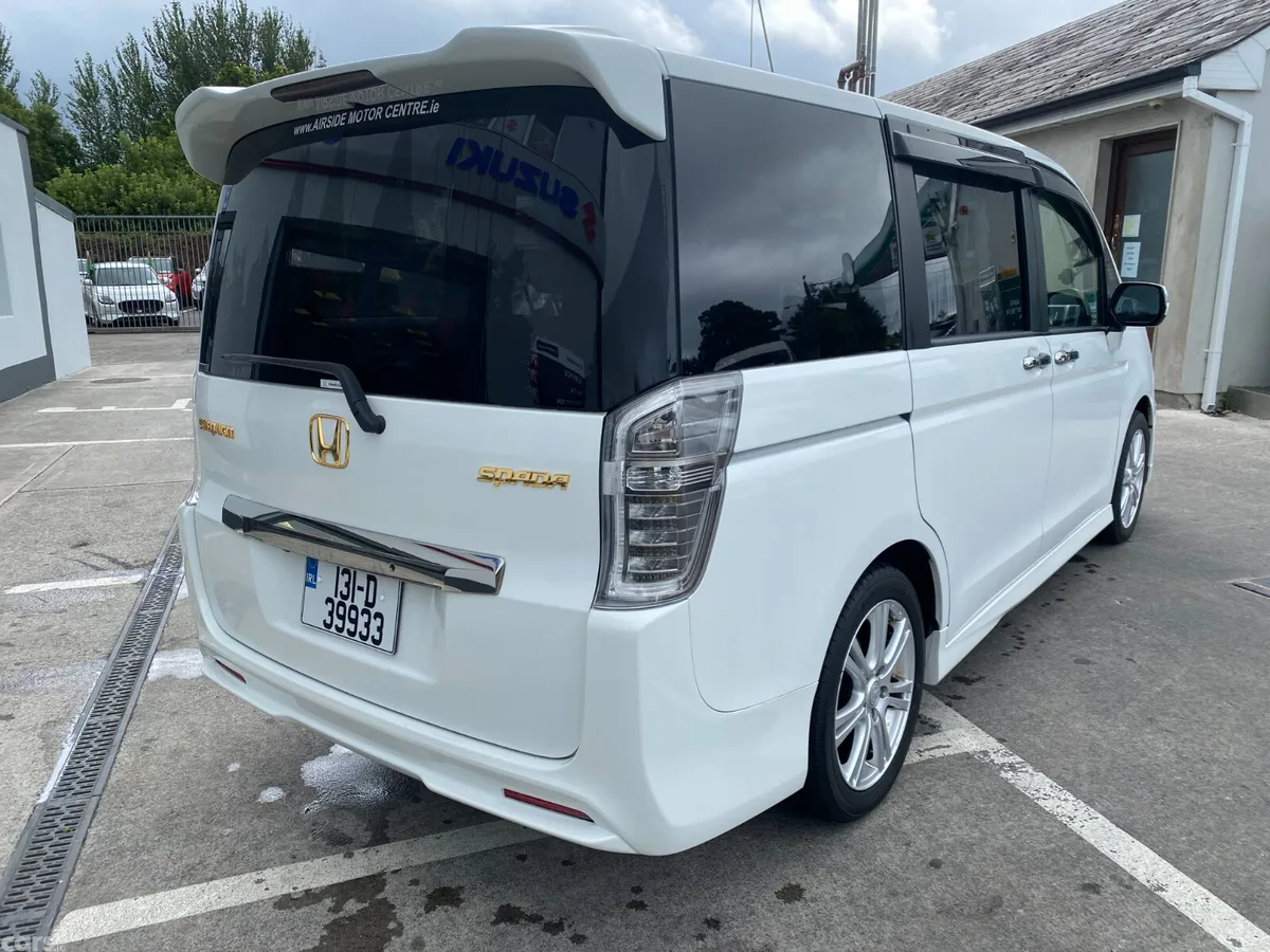 Honda Stepwagon MPV, Petrol, 2013, White