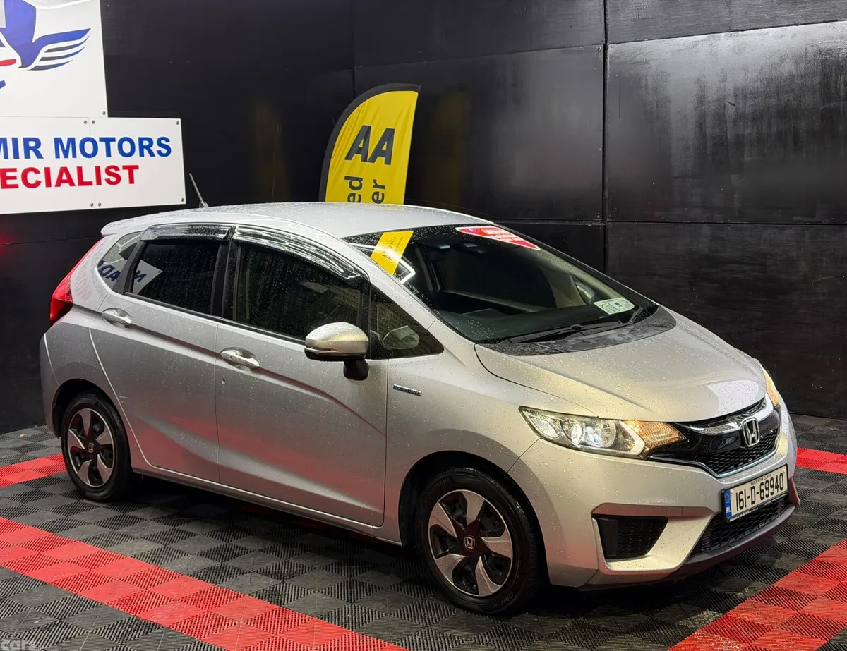 Honda Fit Hatchback, Petrol Hybrid, 2016, Silver