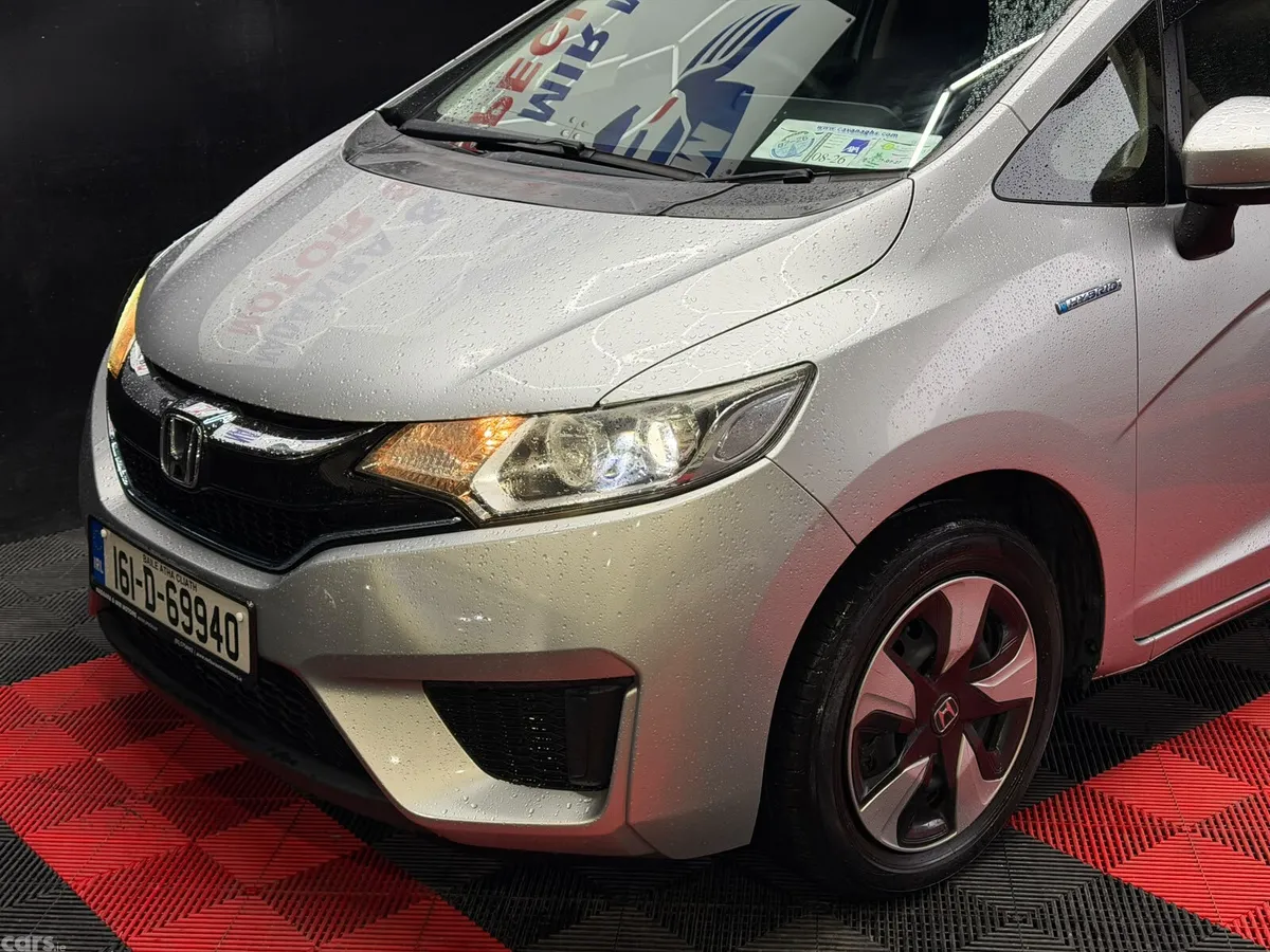 Honda Fit Hatchback, Petrol Hybrid, 2016, Silver