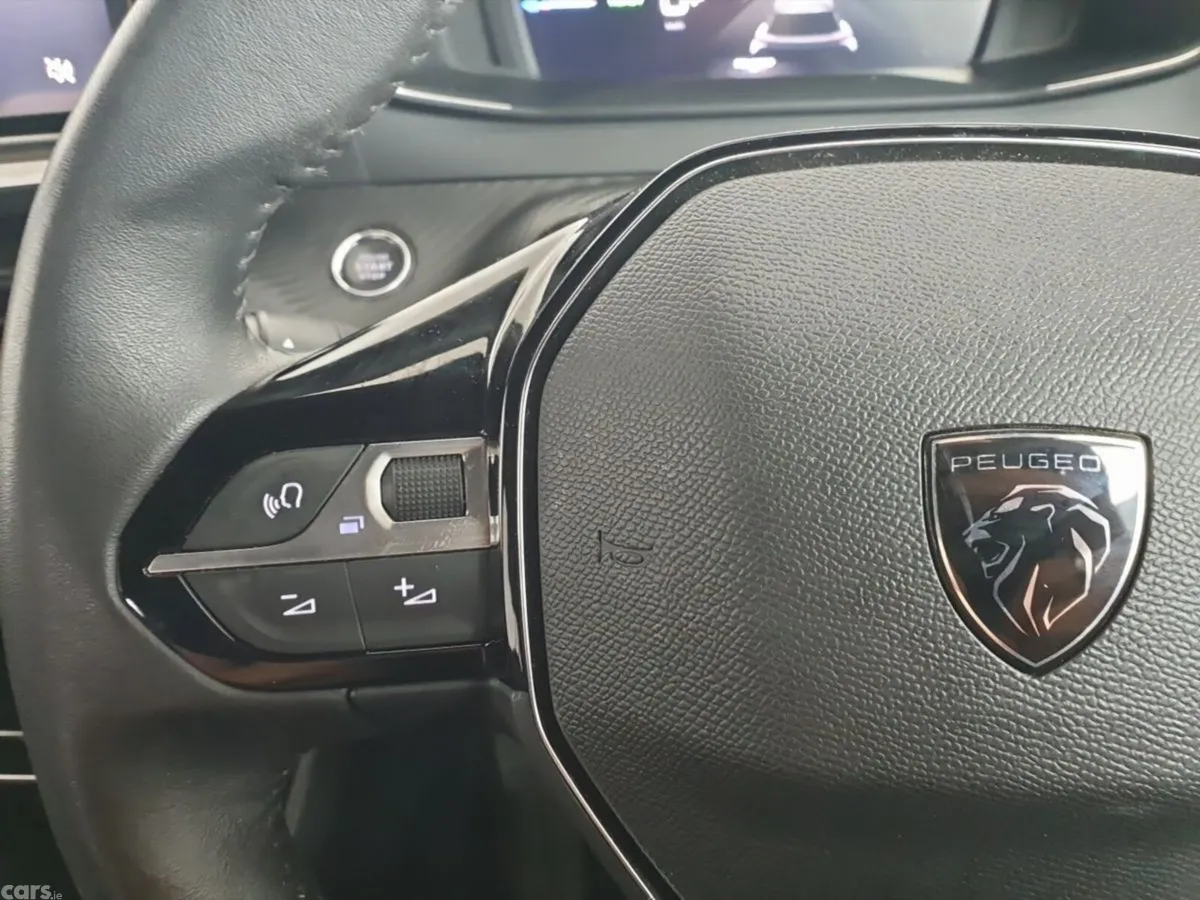 Peugeot 2008 SUV, Electric, 2024, Grey
