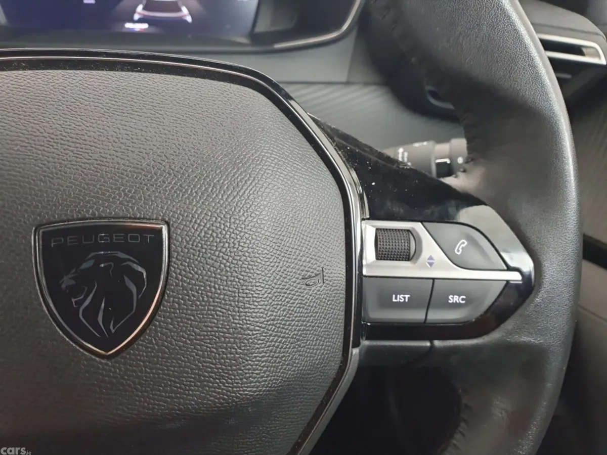 Peugeot 2008 SUV, Electric, 2024, Grey