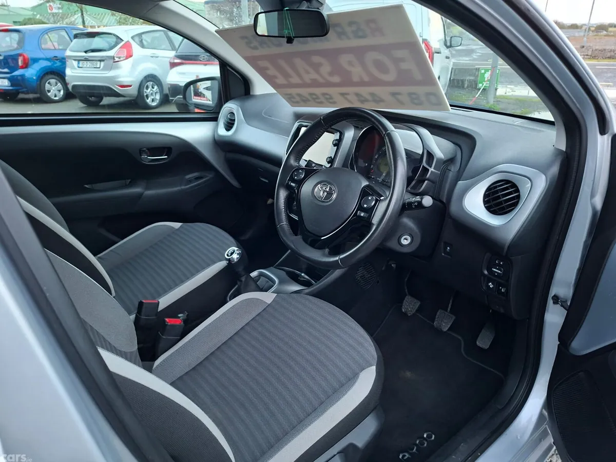 Toyota Aygo Hatchback, Petrol, 2019, Grey