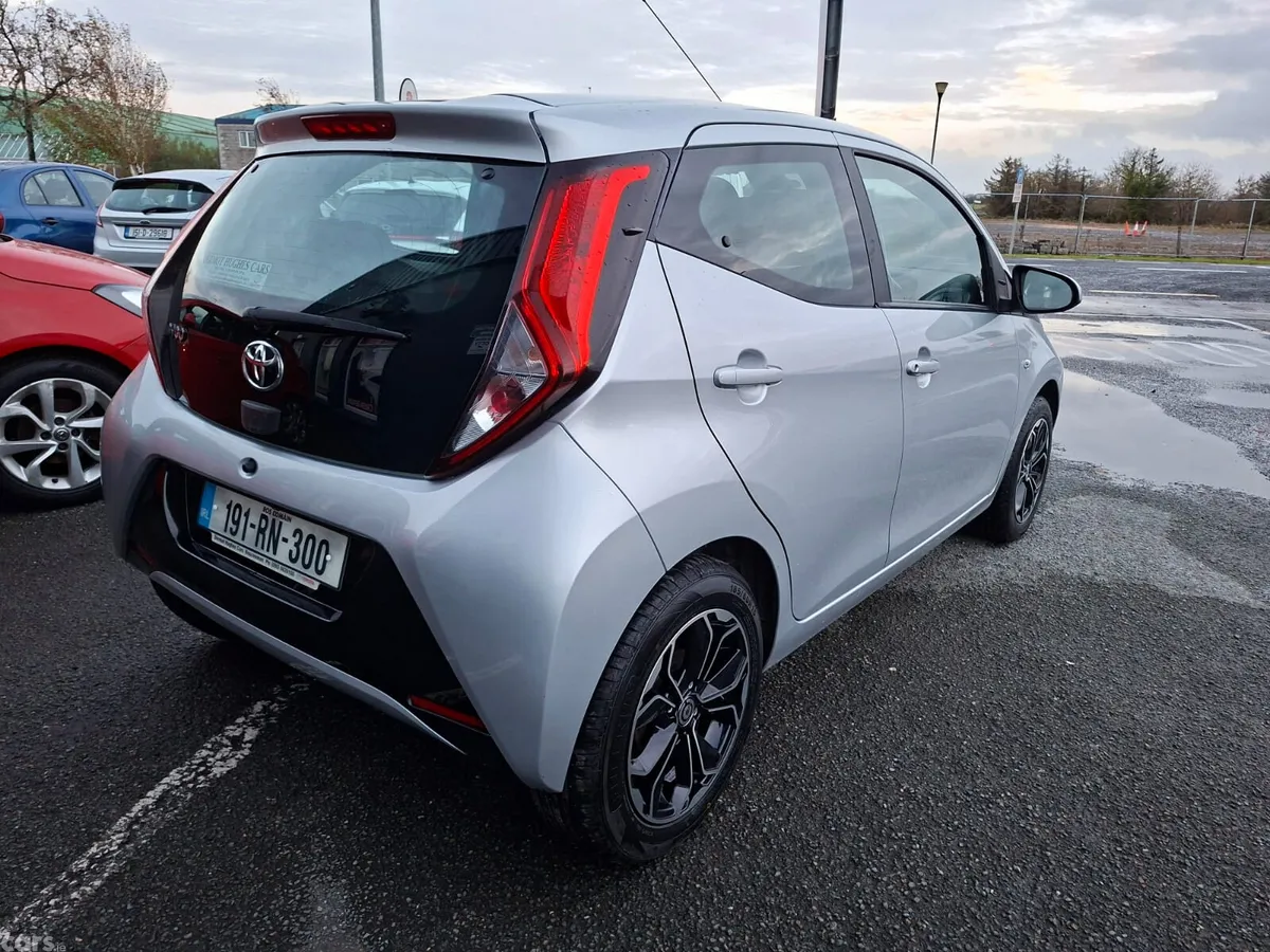 Toyota Aygo Hatchback, Petrol, 2019, Grey