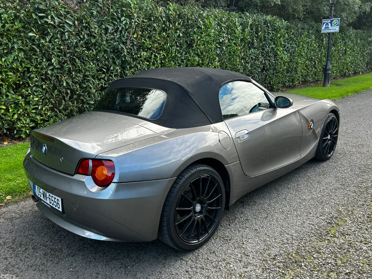 BMW Z4 Convertible, Petrol, 2005, Grey