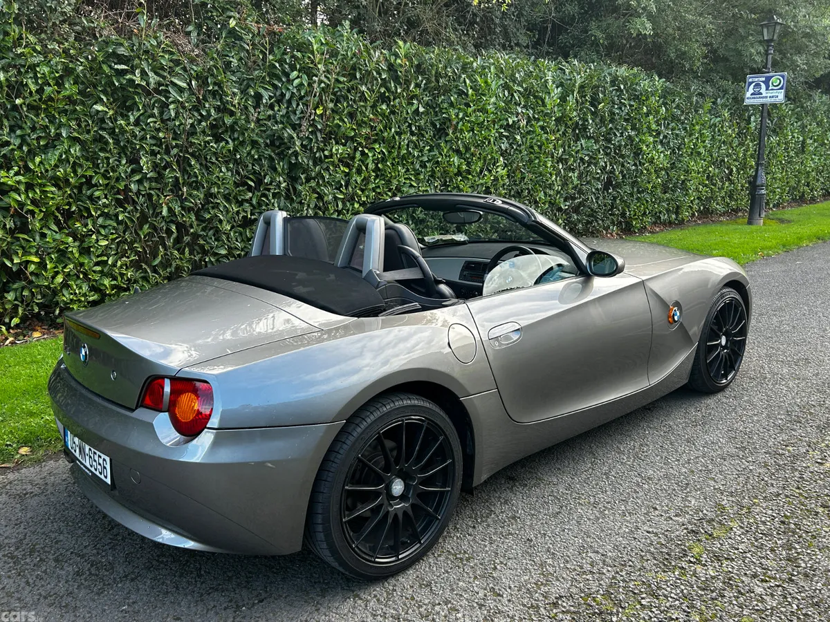 BMW Z4 Convertible, Petrol, 2005, Grey