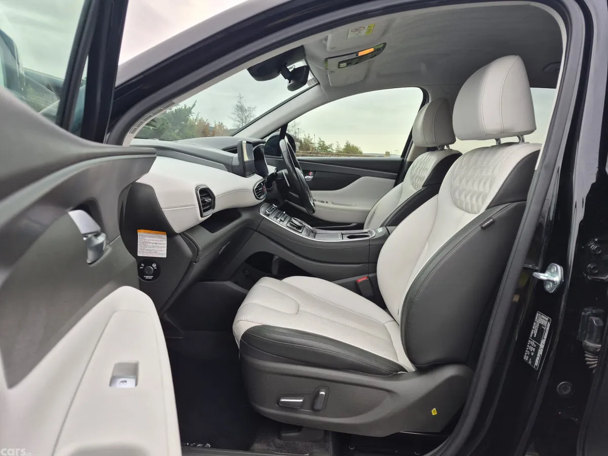 Hyundai Santa Fe SUV, Petrol Plug-in Hybrid, 2023, Black