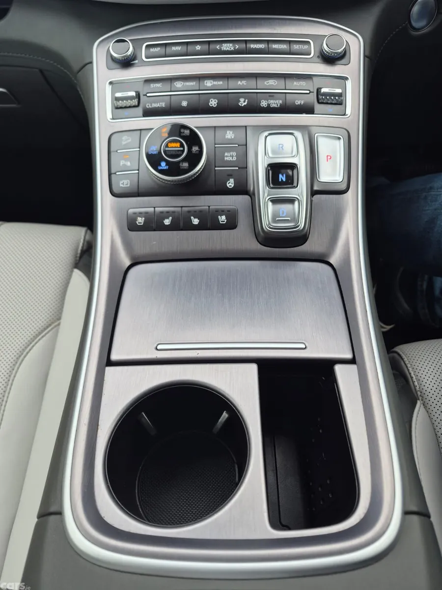 Hyundai Santa Fe SUV, Petrol Plug-in Hybrid, 2023, Black