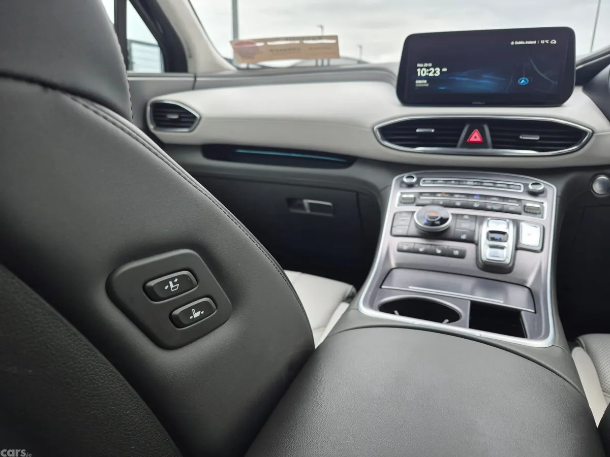 Hyundai Santa Fe SUV, Petrol Plug-in Hybrid, 2023, Black