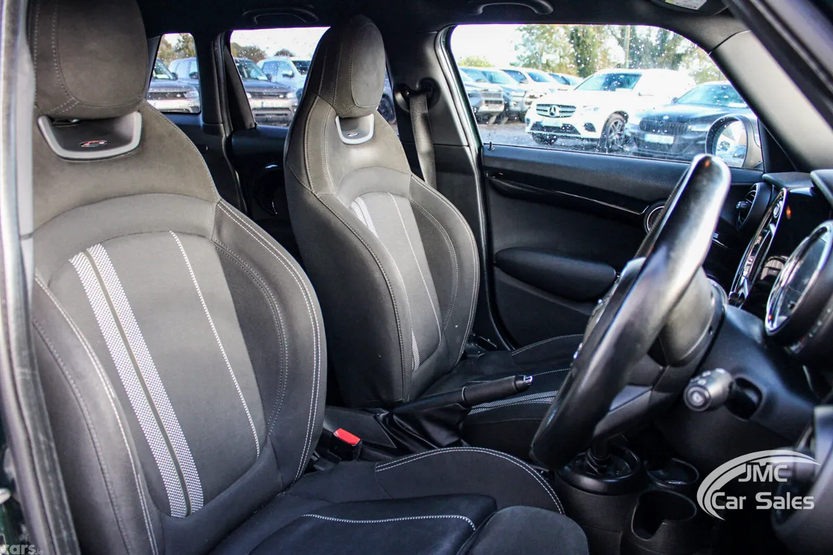 Mini Cooper Hatchback, Diesel, 2018, Green