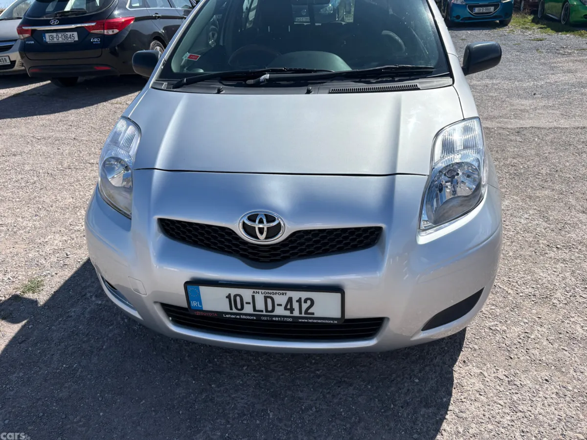 Toyota Yaris Hatchback, Petrol, 2010, Silver