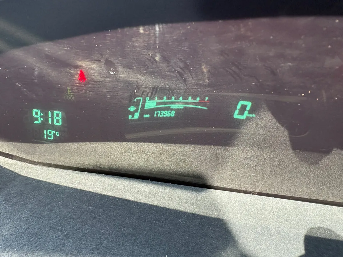 Toyota Yaris Hatchback, Petrol, 2010, Silver