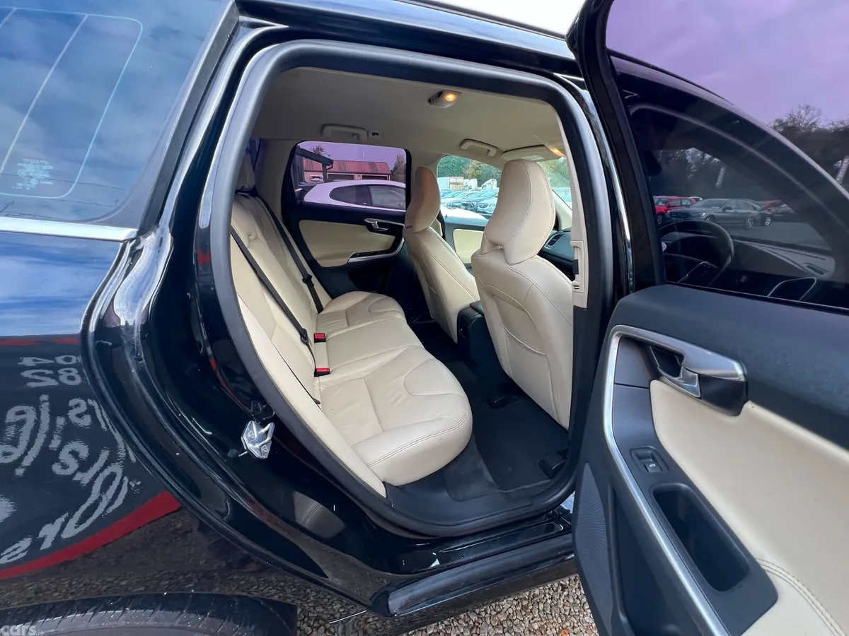 Volvo XC60 SUV, Diesel, 2015, Black